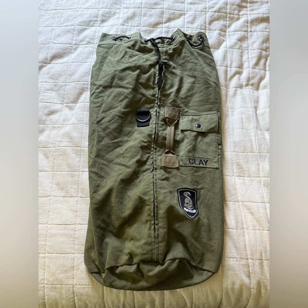 Olive Green Military Style Duffle Bag from Mafia 3